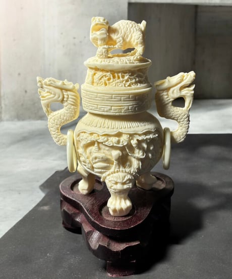 中国美術 練物彫刻 獅子 中国雑貨 香炉 唐木台 インテリア オブジェ 置物 唐物 骨董品 アンティーク