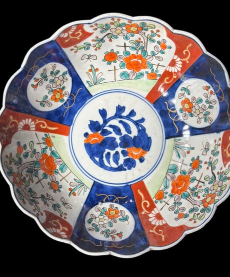 【現品限り!!】3組鉢 伊万里 花形皿 [窓絵草花文] 金彩 赤絵 色絵 鉢 丸皿 盛り皿 飾り皿 古伊万里 古美術 和食器 骨董品 アンティーク