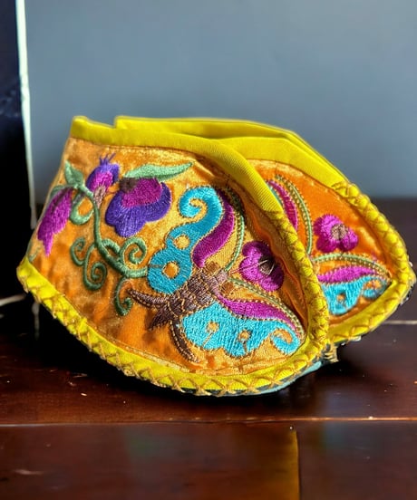 纏足の靴 [オレンジ] 中国雑貨 布靴 子供靴 刺繍靴 靴 中国 布 刺繡 手作り キッズ インテリア アンティーク