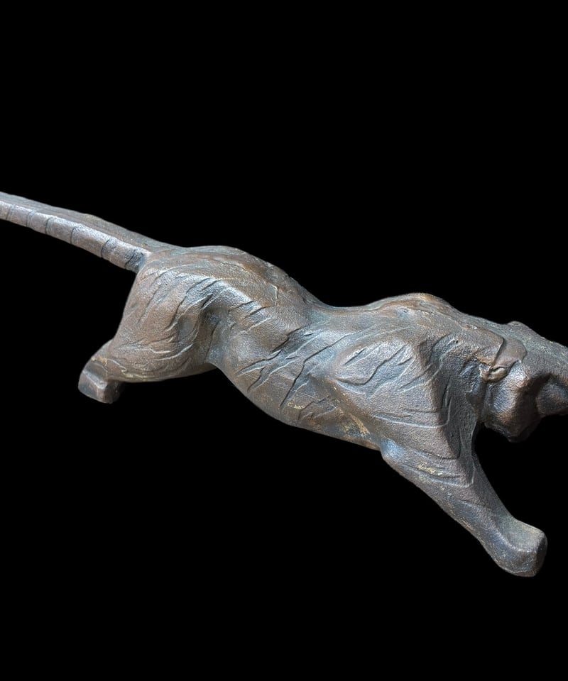 虎 置物 トラ 低姿勢 干支 寅 タイガー 風水 陶器 工芸品 プランター