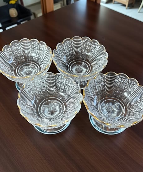 【4客セット】純喫茶 麻の葉高台小鉢 金縁 ガラス デザートボウル コンポート皿 クリスタル デザートカップ 食器 アンティーク