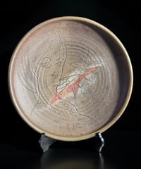 ヴィンテージ 飾皿 女性画 アート 在銘 自然釉 焼物 装飾皿 大皿 丸皿 備前 古美術 骨董品 アンティーク