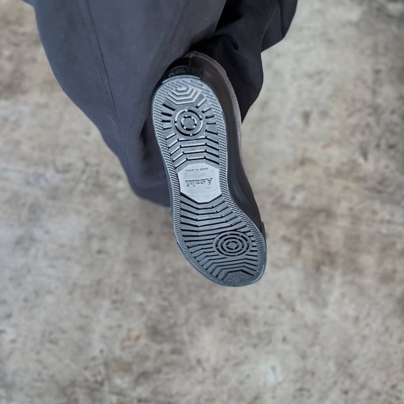 Asahi】BELTED LOW SUEDE - col.CHARCOAL/BLACK |