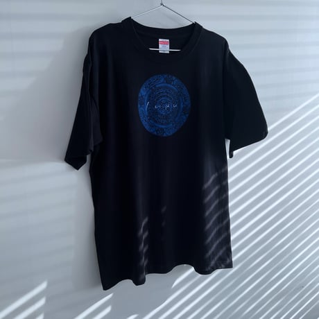 【lupus × もっと!!いい状態!】 "Inside the magic circle T-shirt"