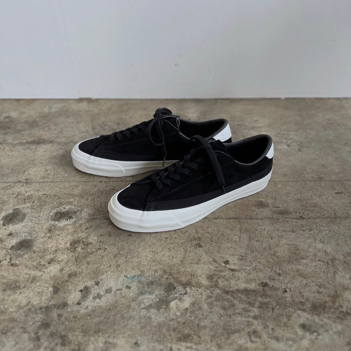 Asahi】BELTED LOW SUEDE - col.BLACK | lupus onl