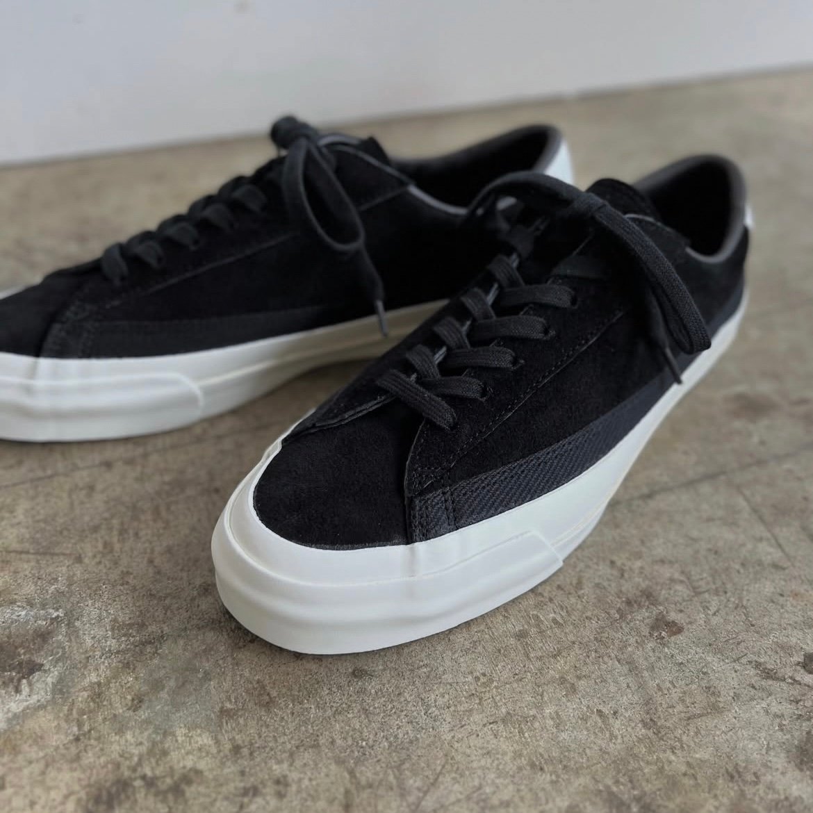 Asahi】BELTED LOW SUEDE - col.BLACK | lupus onl