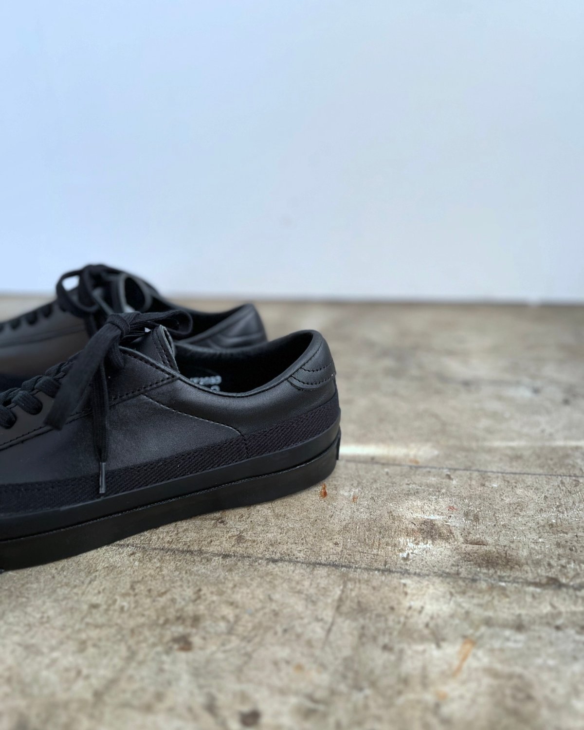 Asahi】BELTED LOW LEATHER - col.BLACK | lupus o