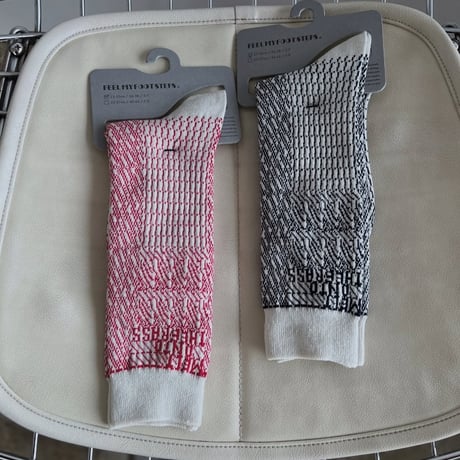 【FEEL MY FOOT STEPS】COLD GRASS-crew socks
