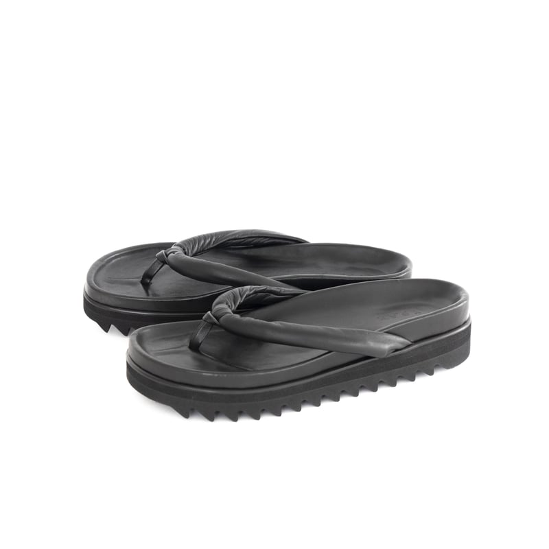 最終値下⭐️ダイアナ　クロストレッチフハク/クロジンコウエナメル　スポーツサンダル 最終値下⭐️ダイアナ クロストレッチフハク/クロジンコウ