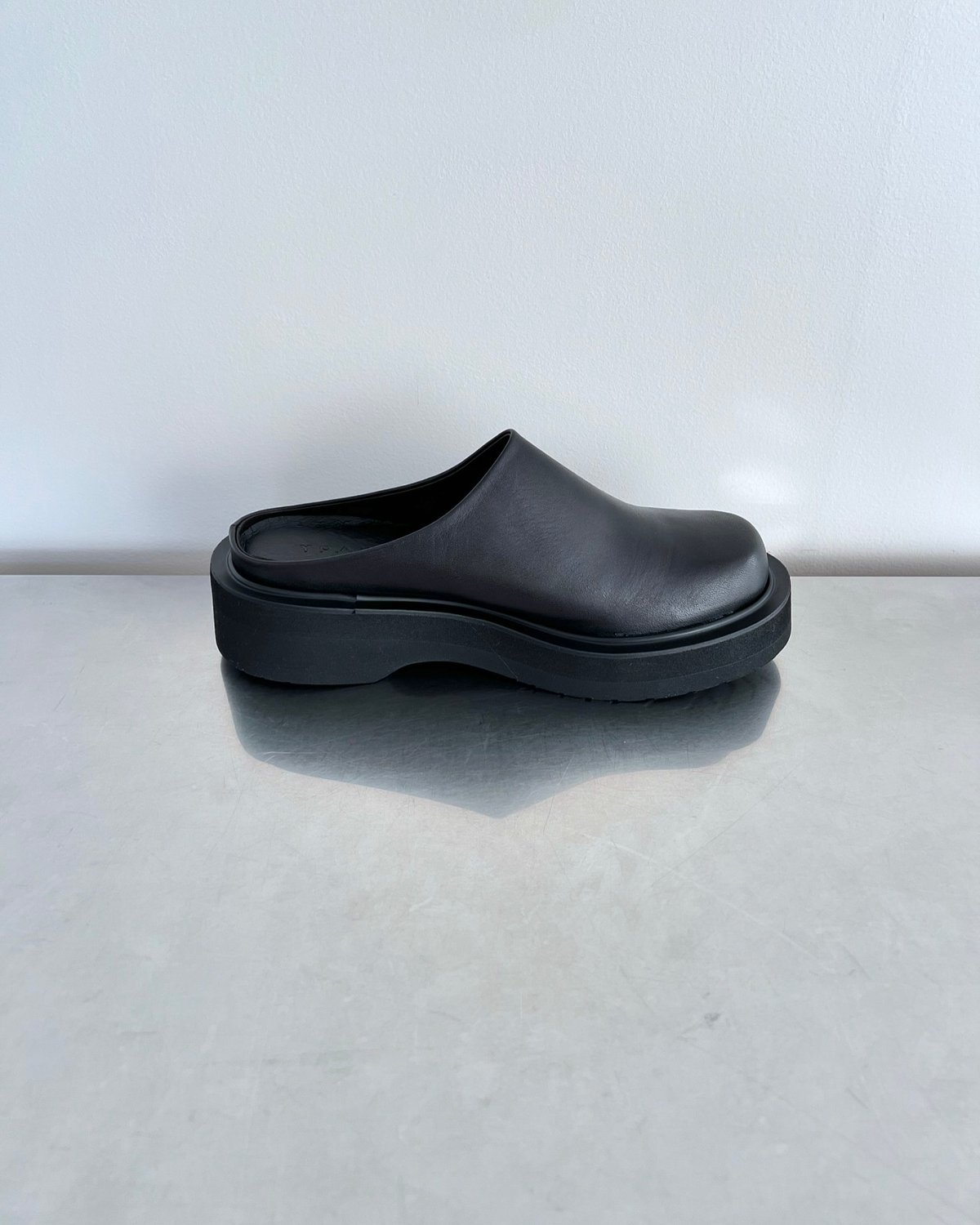 YOAK】JANE / col.BLACK | lupus online store