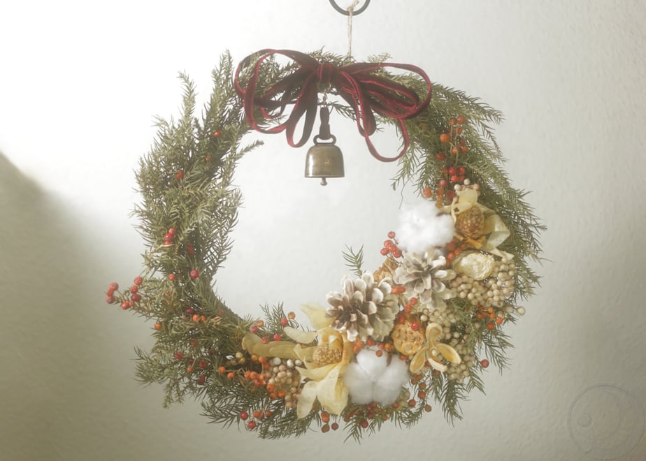 白と赤の木の実のリース(3way) | 月光堂螢工房