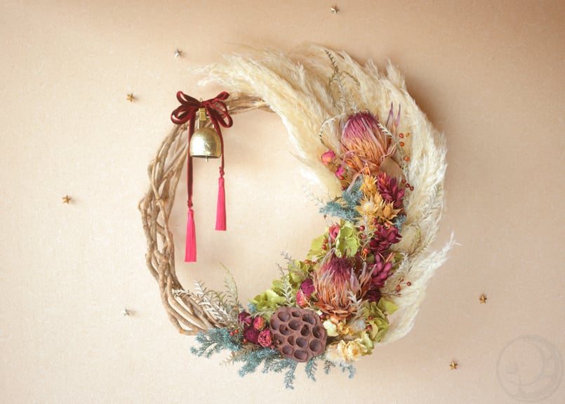 プロテアロビンと蓮の実、松、パンパスグラスのお正月飾り プロテアロビンと蓮の実、松、パンパスグラスのお正月飾り 【公式通販】