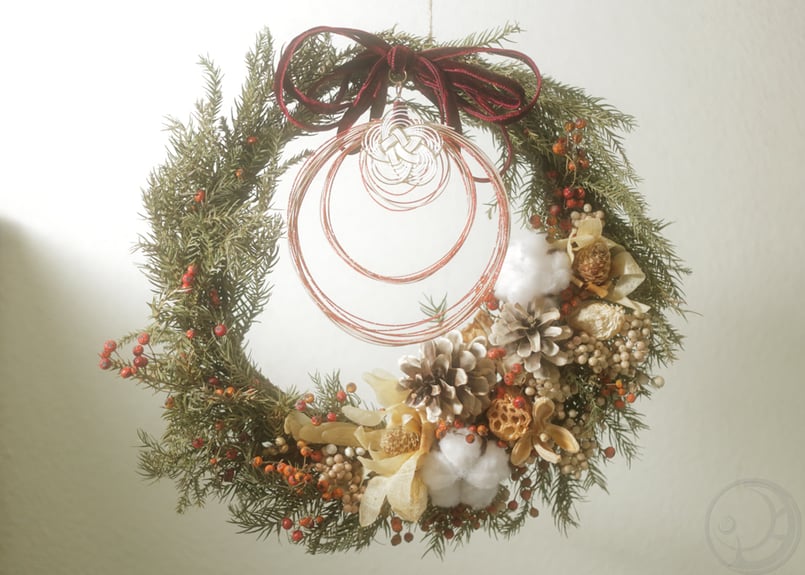 白と赤の木の実のリース(3way) | 月光堂螢工房