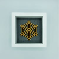 組子細工　 フレーム付き 組子細工シリーズ「桜亀甲柄」ボックス型フレーム（白・黒）グレー