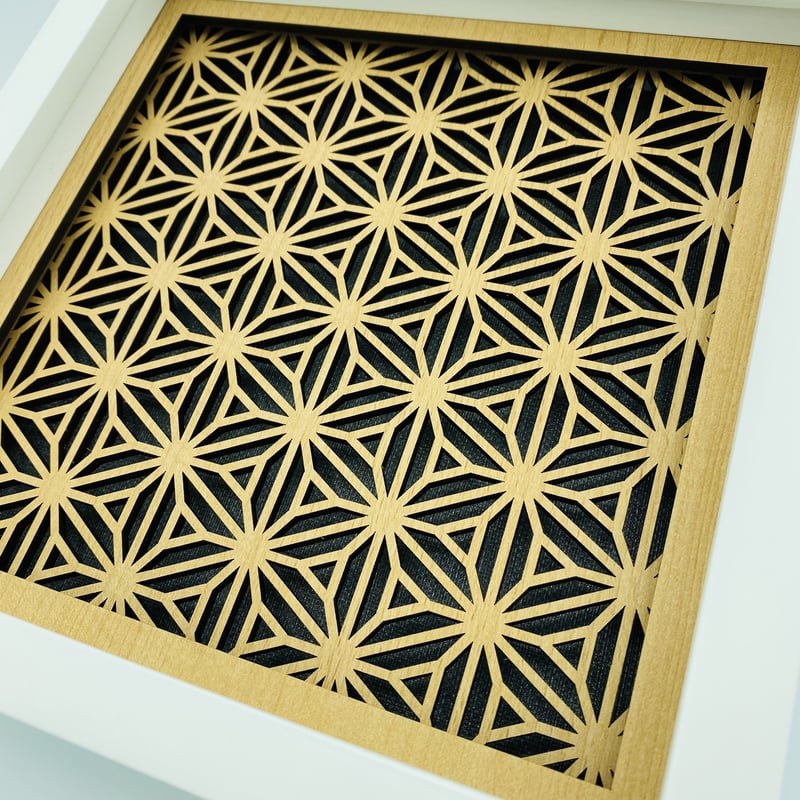 組子細工　 フレーム付き Amazon｜組子細工 インテリア フレーム (大) Art Frame kumiko