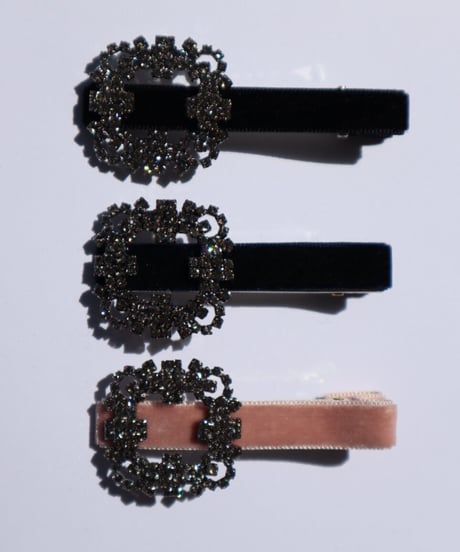 bijou velvet pin