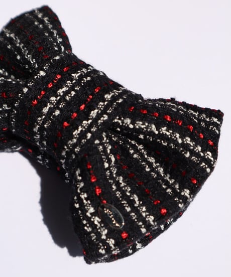 black × red line(banana clip)