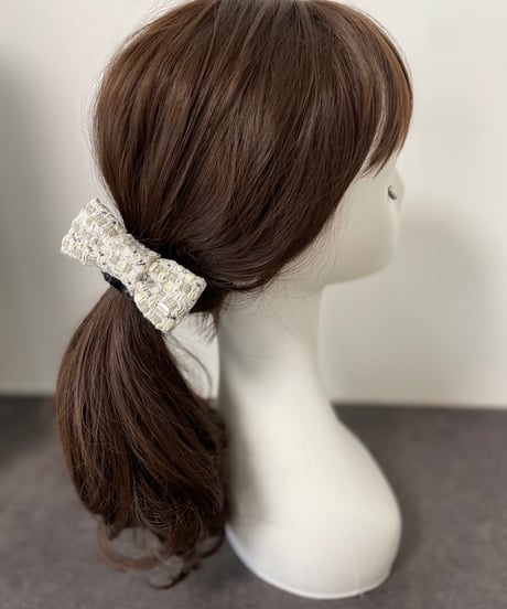 Ivory White Grey ×Metallic Silver (chouchou)