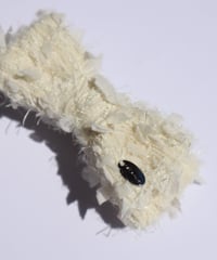 double ribbon×off white×feather(barrette)