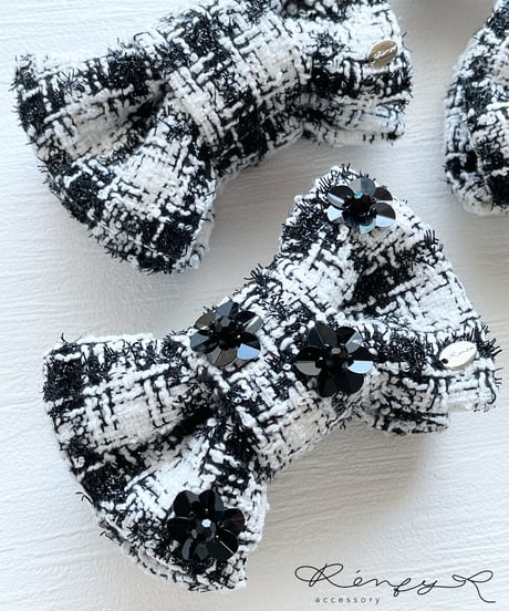 Sequins flower 8 White×laméblack(banana clip)