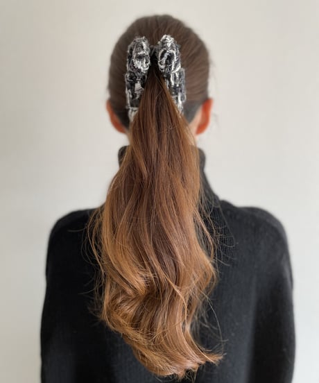 gray×white×colorful(banana clip)