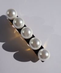 pearl 5 black(barrette)