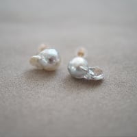 【drop】 K10  あこやブルーグレーハネ玉ピアス ２