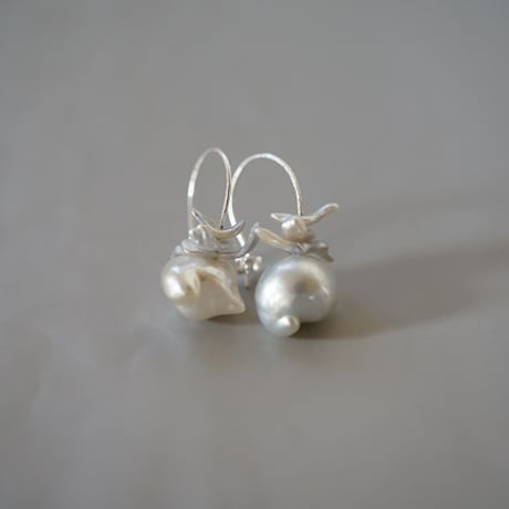 【drop】 silver925 南洋バロック×あこや角ケシフックピアス