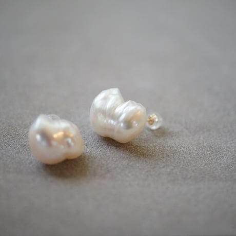 【drop】K10 淡水ケシバロックピアス ２