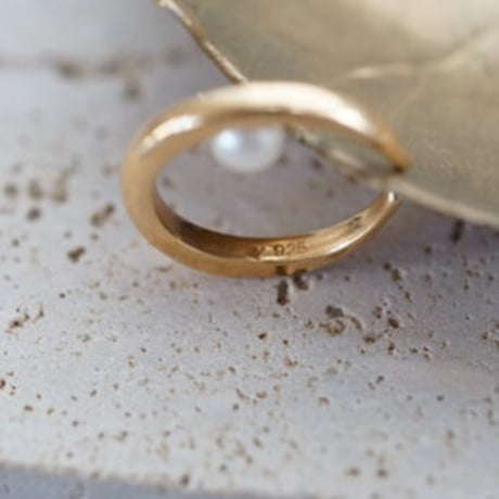 【ripples】18kgp earcuff (pearl)