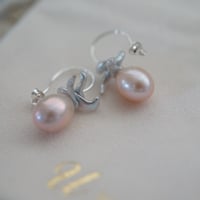 【drop】 silver925 ピンクパール×あこや角ケシフックピアス