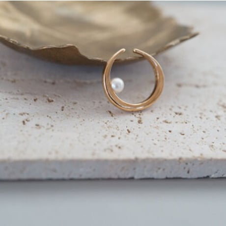 【ripples】18kgp earcuff (pearl)