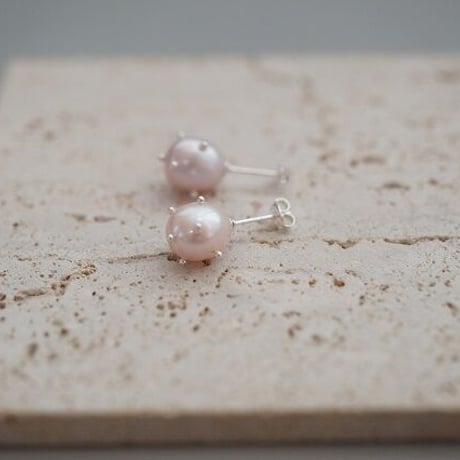 (再）【drop】 ペールピンク淡水ドットピアス １