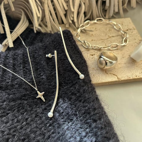 ＜受注オーダー＞one (bubble silver pierce ２）