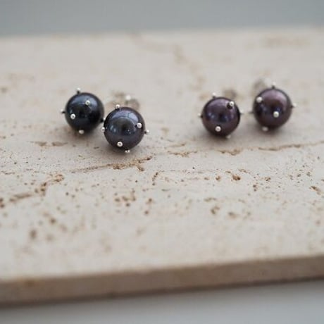 (再）【drop】 黒淡水ドットシルバーピアス  2