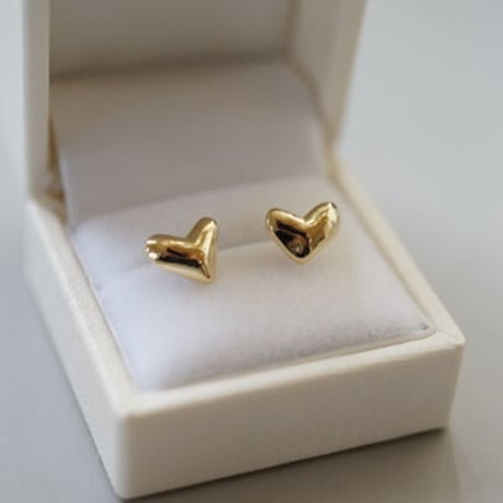 【charm】18K small heart pierce