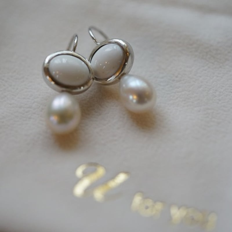 colors】 silver925 ホワイトオニキス×パールピアス | U for you