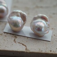 【one+】 oyster baroque 18K pierce（Ｃ）