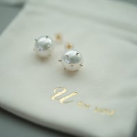 【drop】 ホワイトパールsilverドットピアス