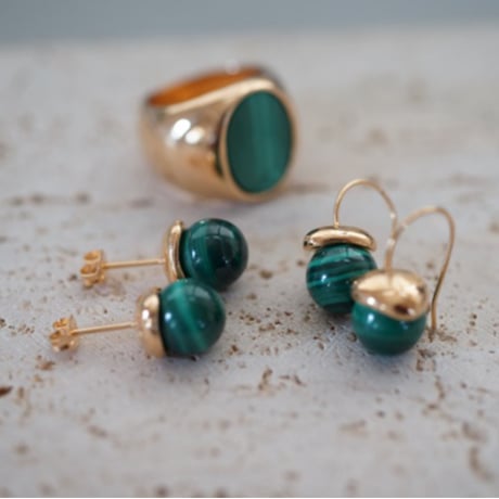 【colors】 18kgp 天然石の１粒ピアス ２