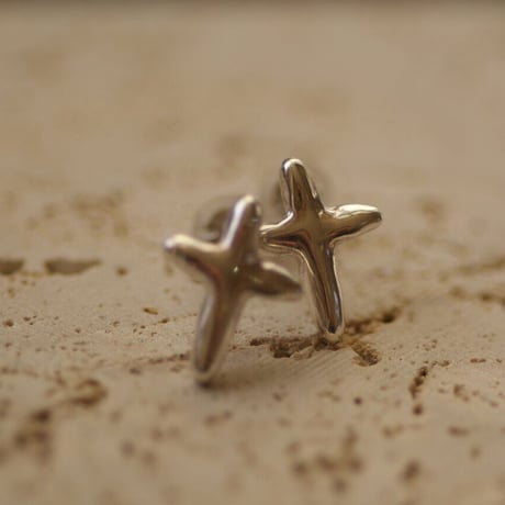 【charm】silver cross pierce