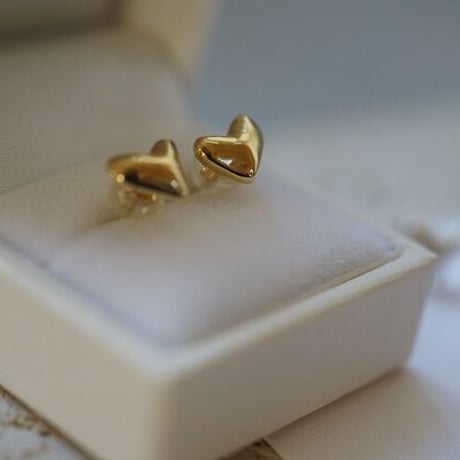 【charm】18K small heart pierce
