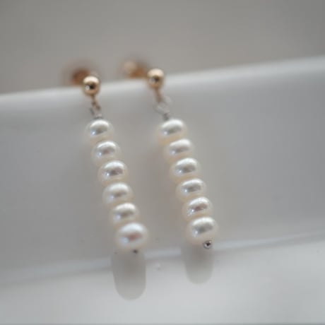 【one+】 PT×K10 ベビーパールピアス