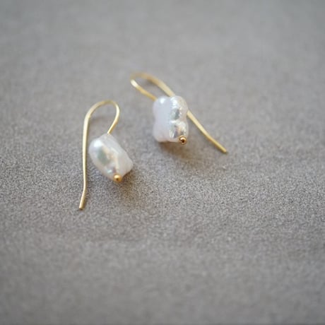【drop】18kgp フラワーケシピアス
