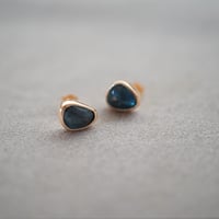 【colors】 18kgp ロンドンブルートパーズピアス