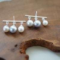 【seasons】パールのかけらピアス⑤（light gray）