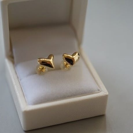 【charm】18K small heart pierce