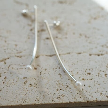 ＜受注オーダー＞one (bubble silver pierce ２）