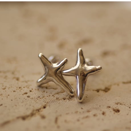 【charm】silver cross pierce