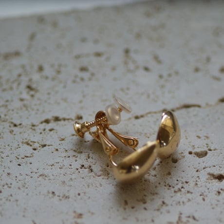 ＜受注オーダー＞one (bubble gold pierce）